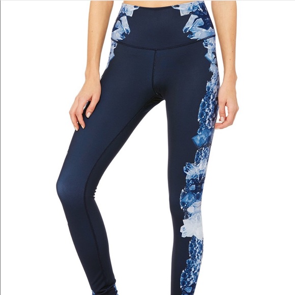 ALO Yoga Pants - NWT ALO Yoga High Waist Airbrush Legging 💕